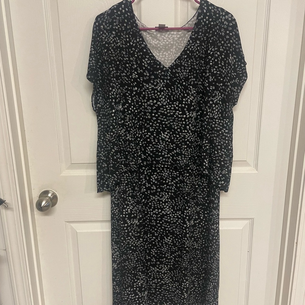 Chico’s Black Geometric V-Neck Women’s Dress-3/XL